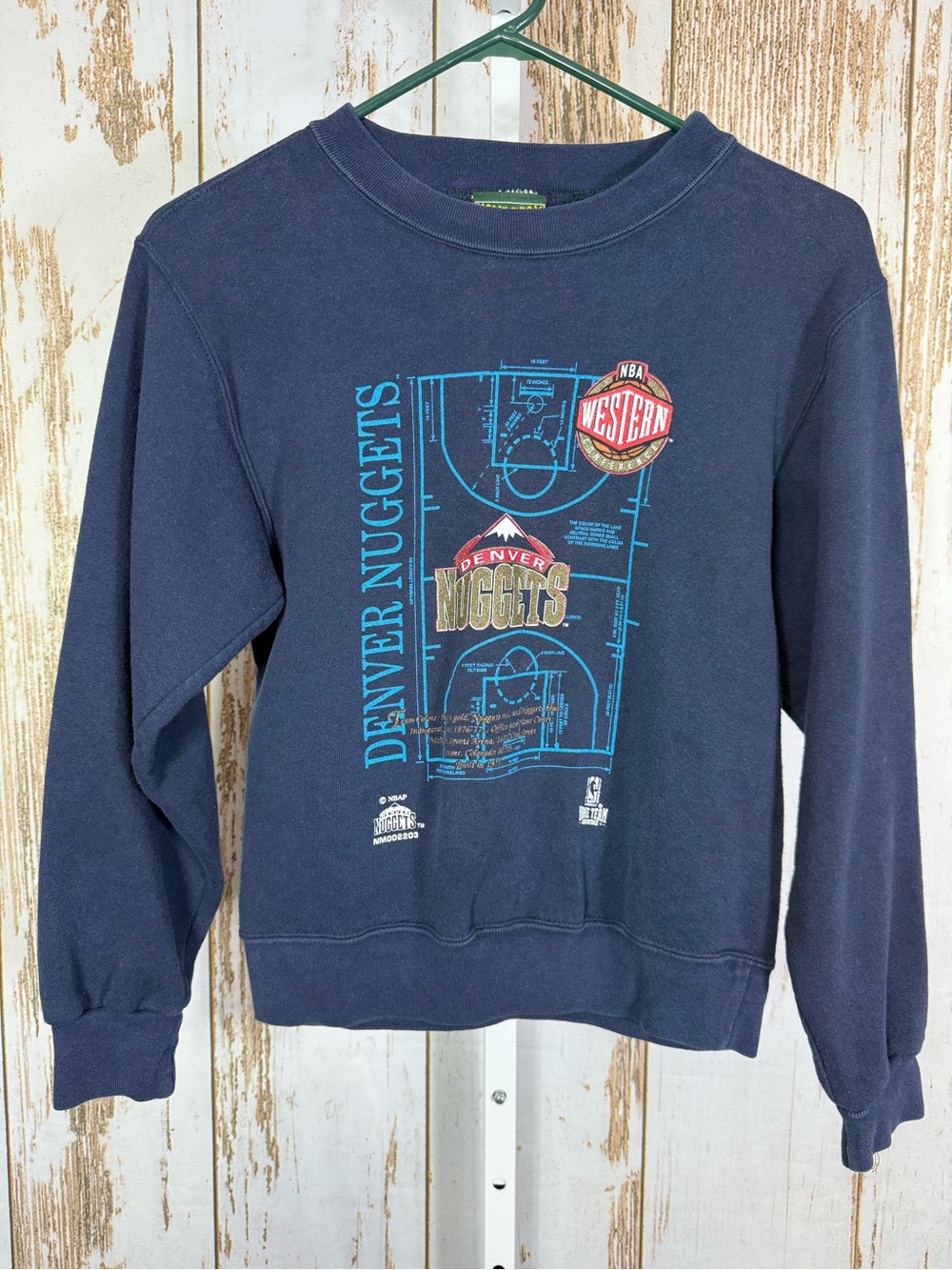 Home Team Advantage, Denver Nuggets, Kids Crewneck Sweatshirt. Size Medium.